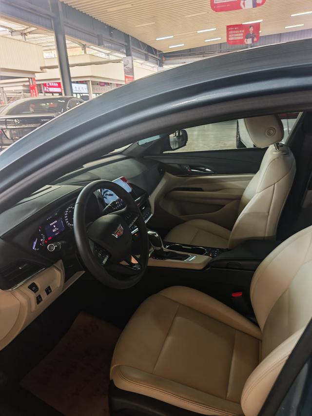 Cadillac CT4 - фото 4