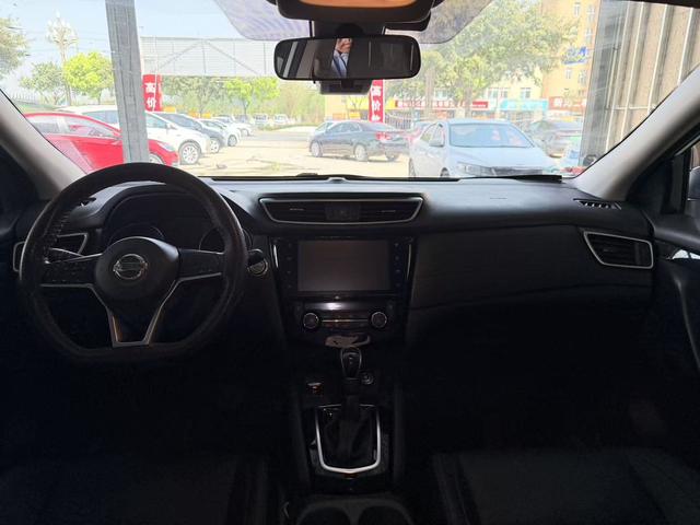 Nissan Qashqai - фото 4