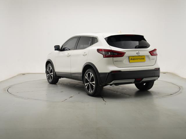 Nissan Qashqai - фото 4