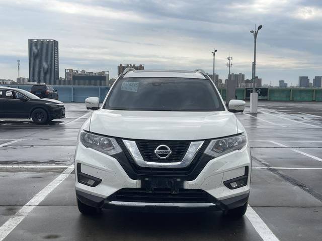 Nissan X-Trail - фото 1