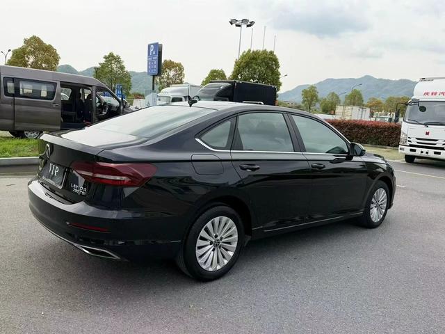 Volkswagen Lavida - фото 3