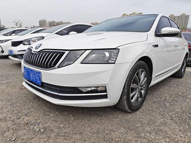 Skoda Octavia - фото 0