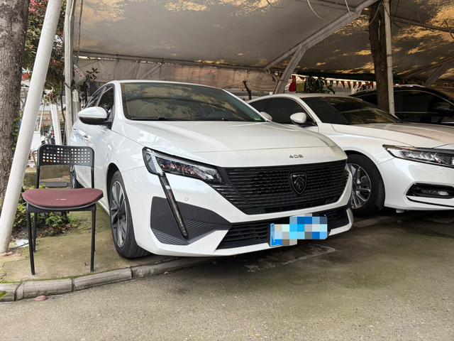 Peugeot 408 - фото 2