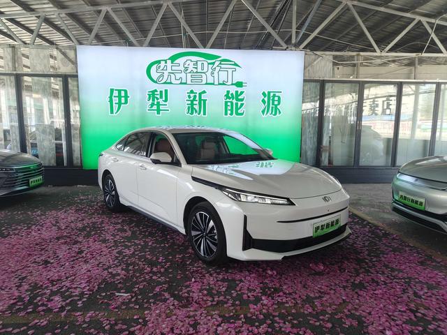 Changan Qiyuan A05 - фото 2