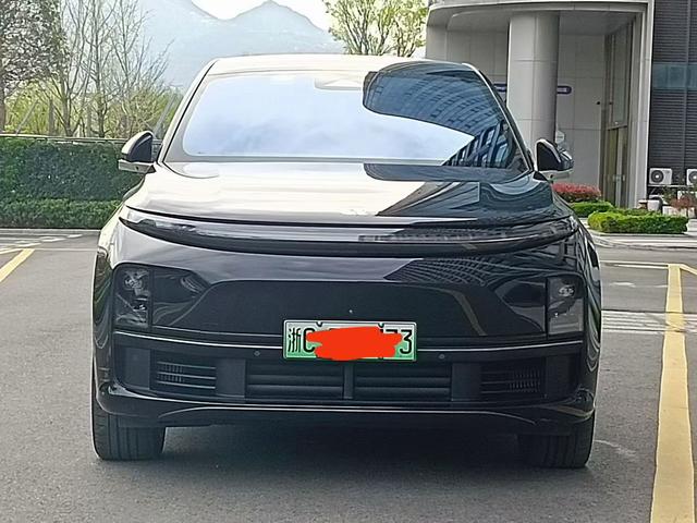 Li Auto L7 - фото 1