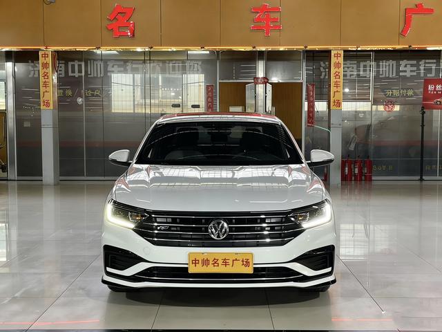 Volkswagen Sagitar - фото 1