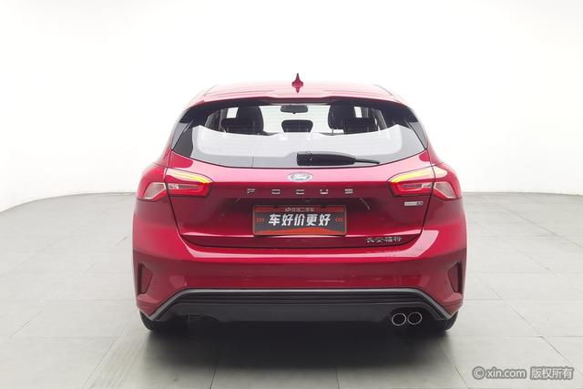 Ford Focus - фото 3