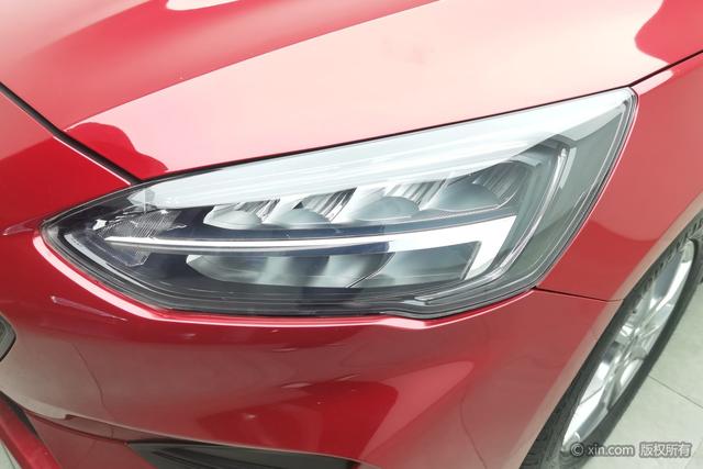 Ford Focus - фото 4