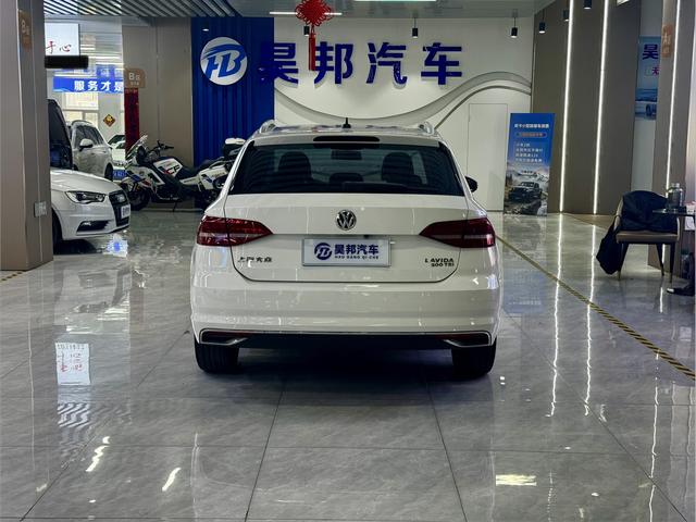 Volkswagen Lavida - фото 4