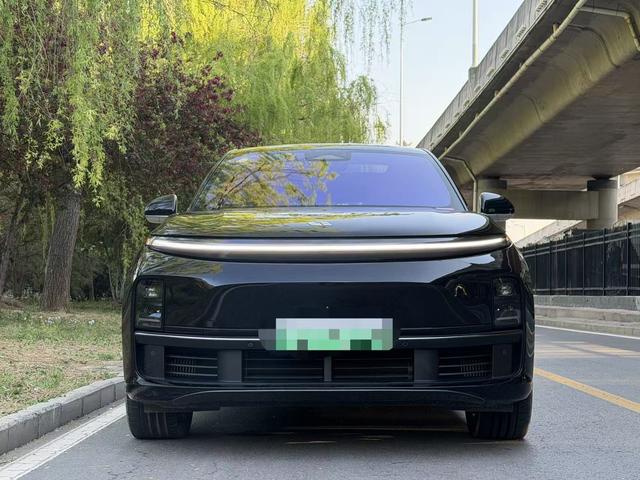 Li Auto L7 - фото 1