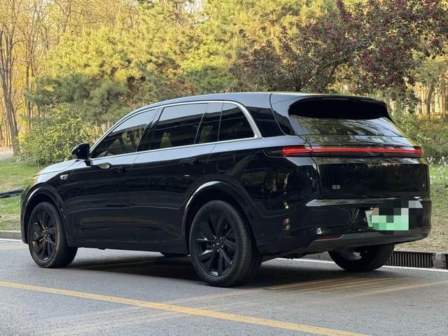 Li Auto L7 - фото 2