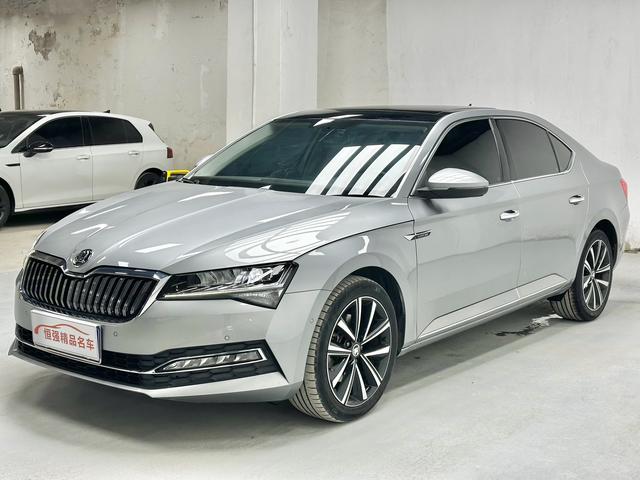 Skoda Superb - фото 0