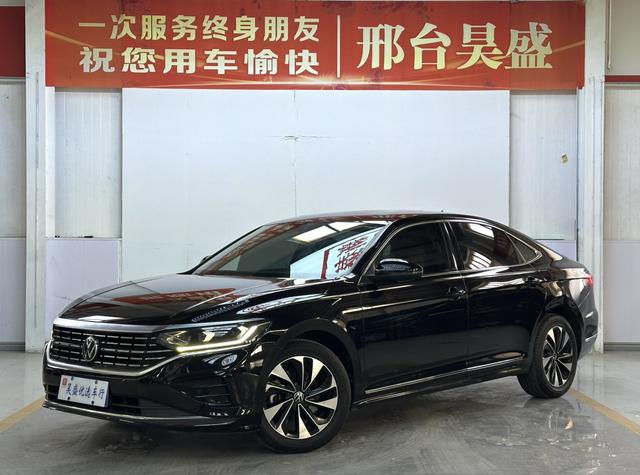 Volkswagen Passat - фото 0