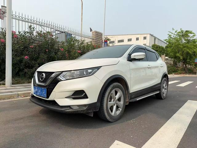 Nissan Qashqai - фото 0