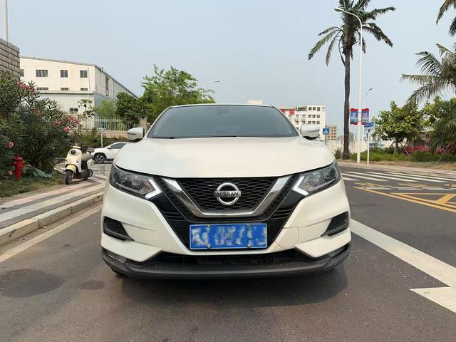 Nissan Qashqai - фото 1