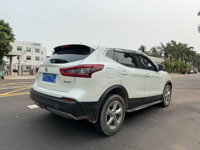 Nissan Qashqai - фото 2