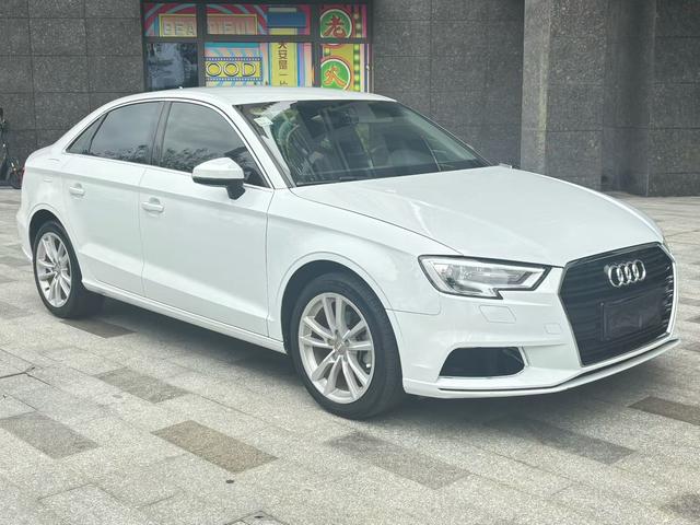 Audi A3 - фото 2