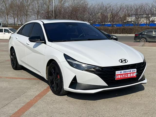 Hyundai Elantra - фото 3