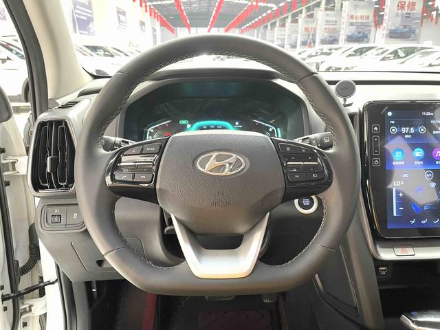 Hyundai ix35 - фото 3