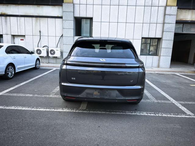 Li Auto L7 - фото 4