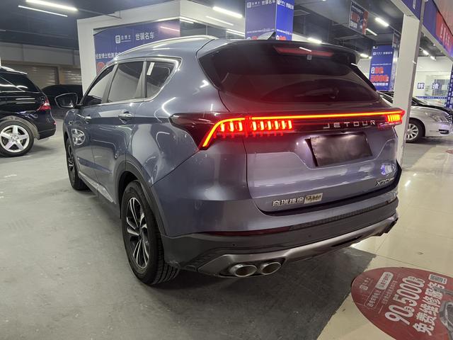 Jetour X70 PLUS - фото 3