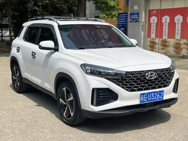 Hyundai ix35 - фото 2