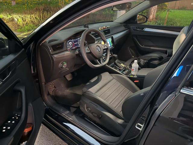 Skoda Superb - фото 3