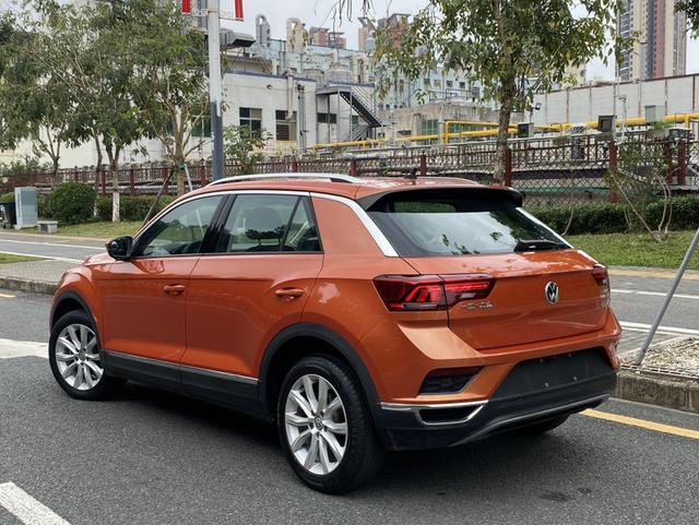 Volkswagen T-Roc - фото 4