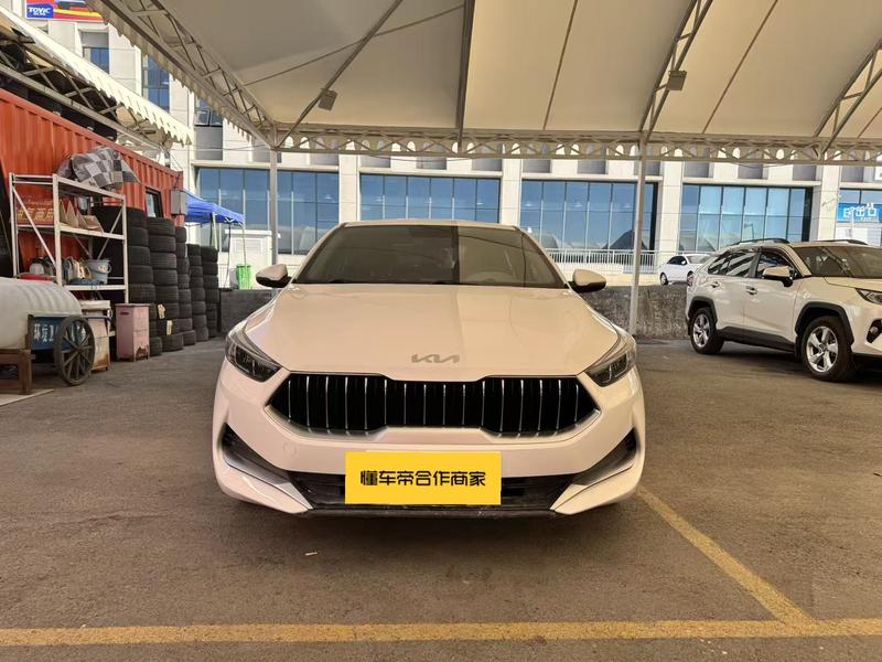 Kia K3 - фото 1