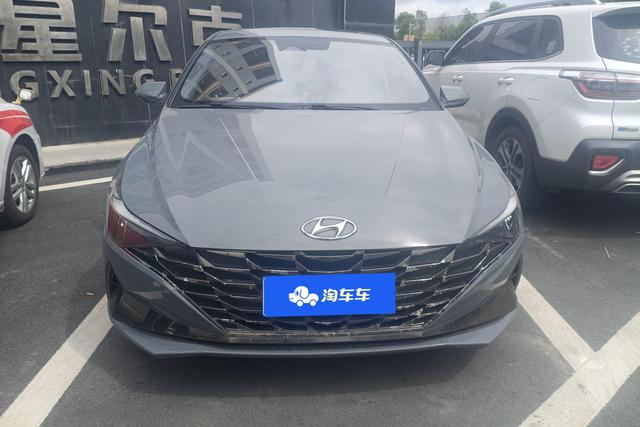 Hyundai Elantra - фото 2
