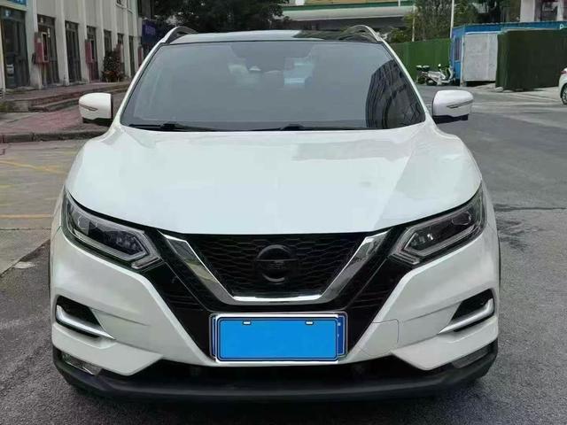 Nissan Qashqai - фото 1