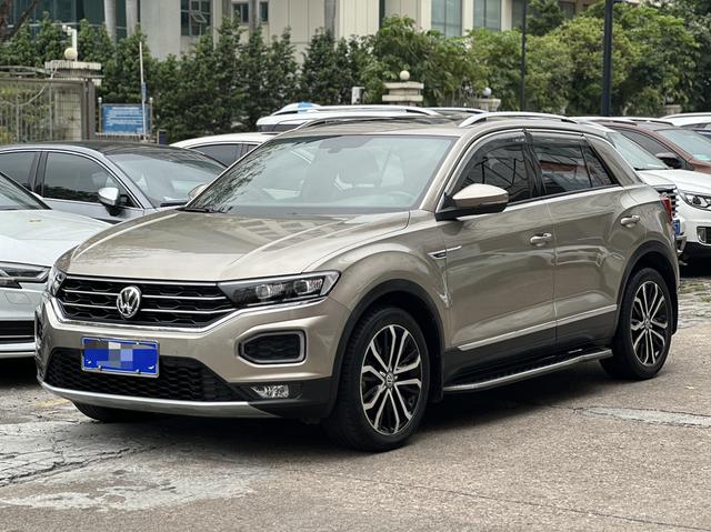 Volkswagen T-Roc - фото 0