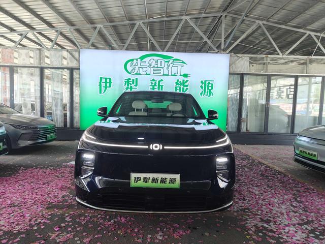 Changan Qiyuan Q07 - фото 1