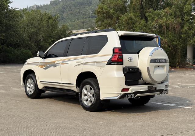 Toyota Prado (Import) - фото 4