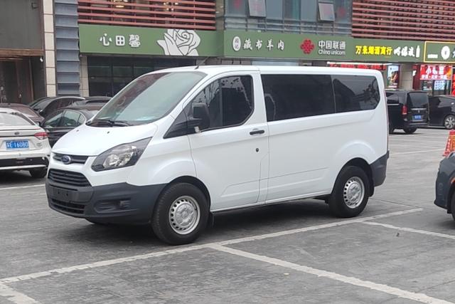 Ford Transit - фото 2