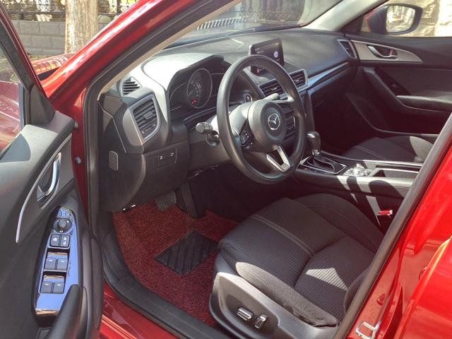 Mazda 3 Axela - фото 3