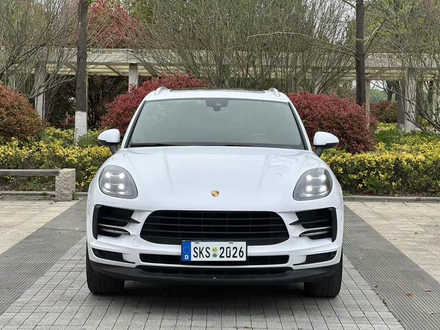 Porsche Macan - фото 1