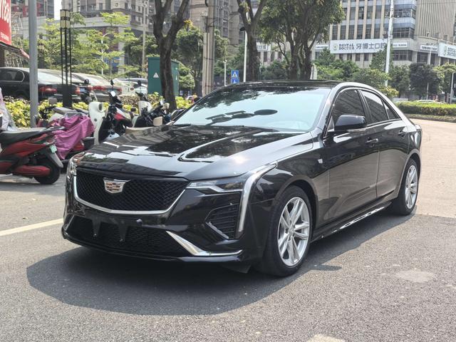 Cadillac CT4 - фото 0