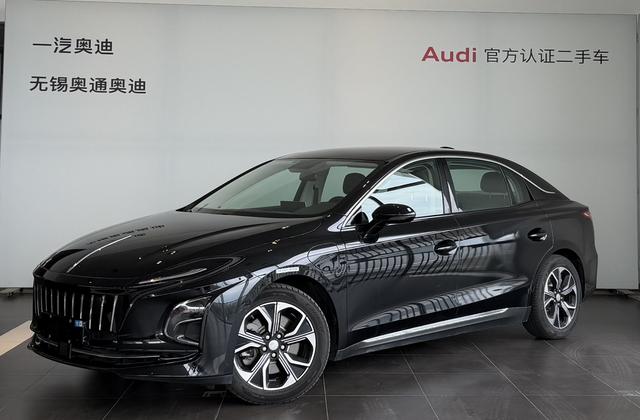 Hongqi E-QM5 - фото 0