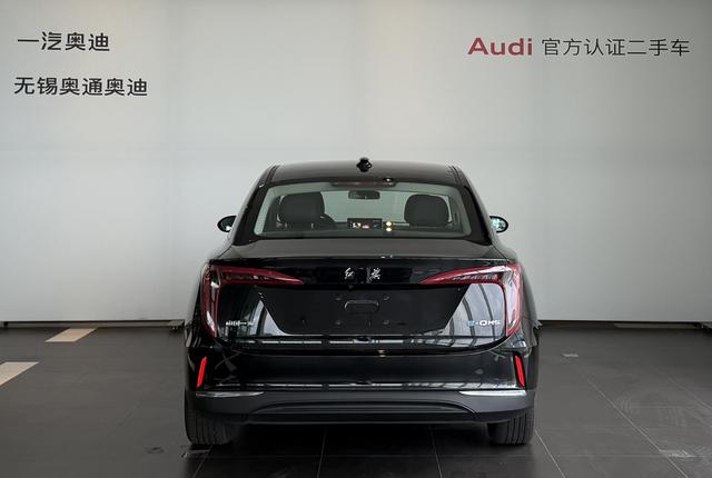 Hongqi E-QM5 - фото 4