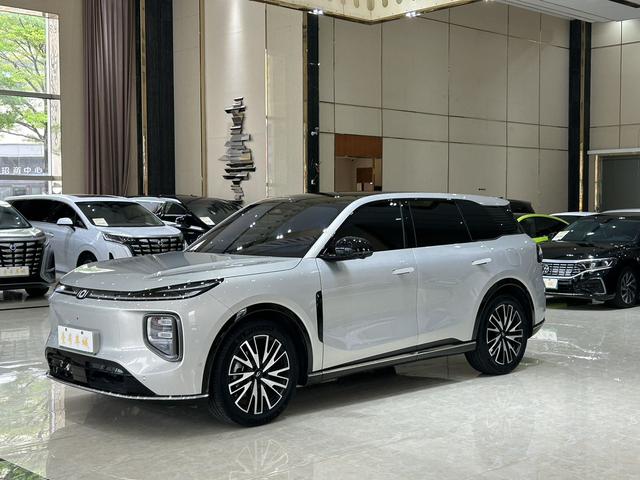 Changan Qiyuan Q07 - фото 0