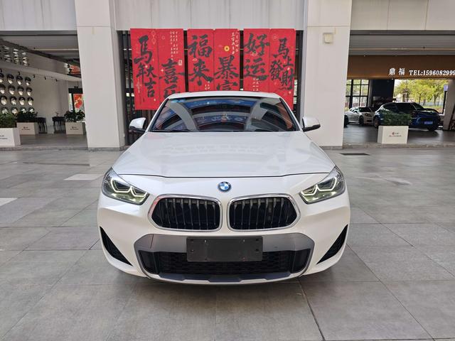 BMW X2 - фото 1