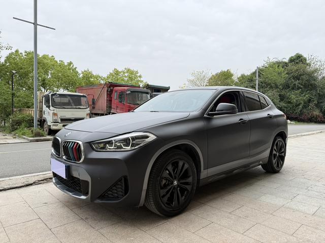 BMW X2 - фото 0