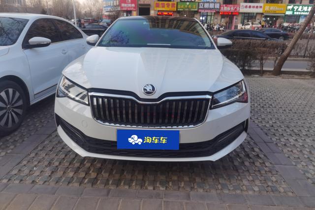 Skoda Superb - фото 2