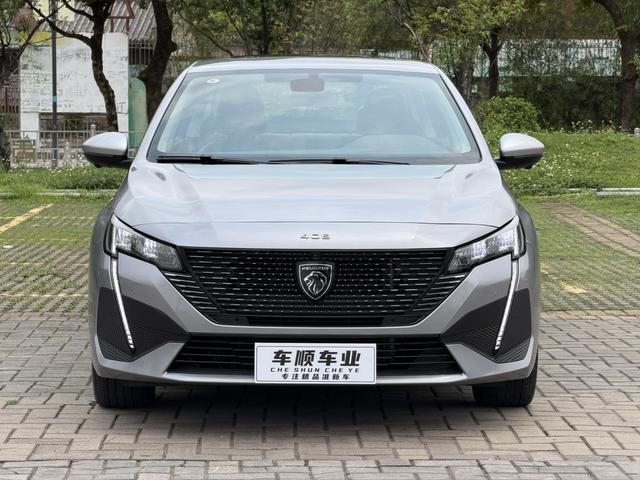 Peugeot 408 - фото 1
