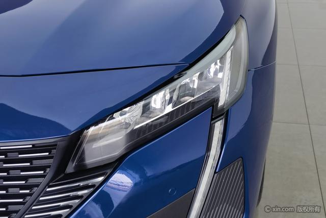 Peugeot 408 - фото 4