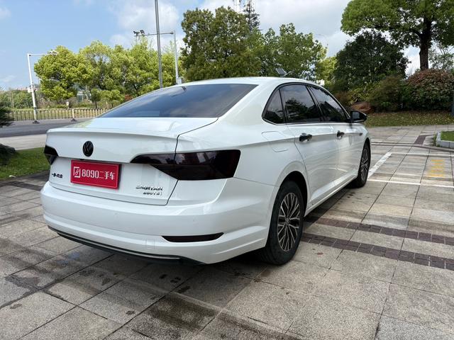 Volkswagen Sagitar - фото 3