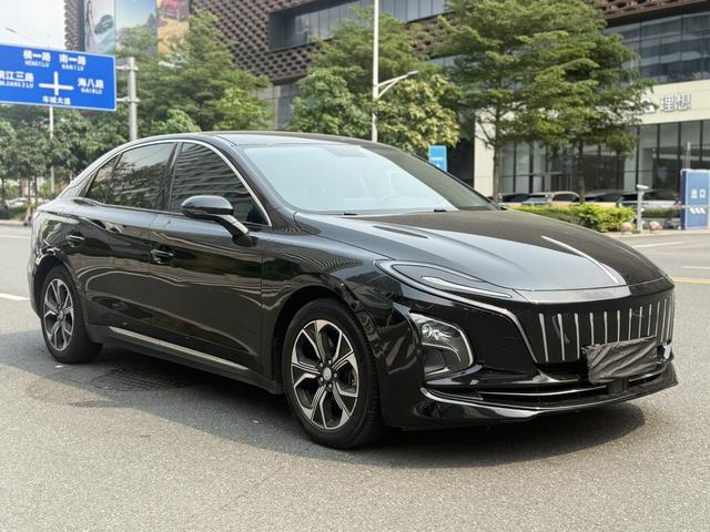 Hongqi E-QM5 - фото 2