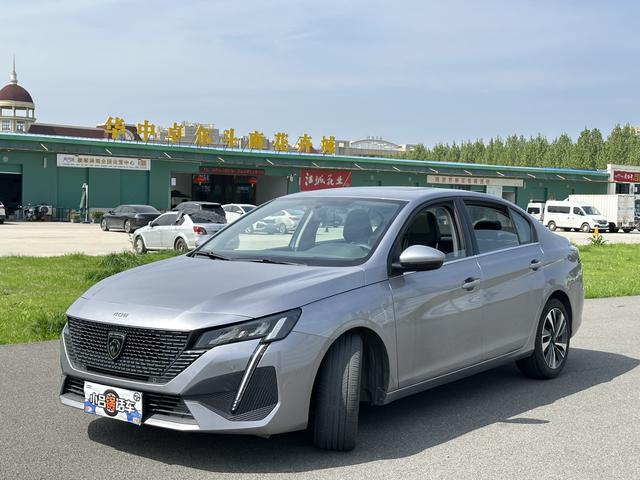Peugeot 408 - фото 0