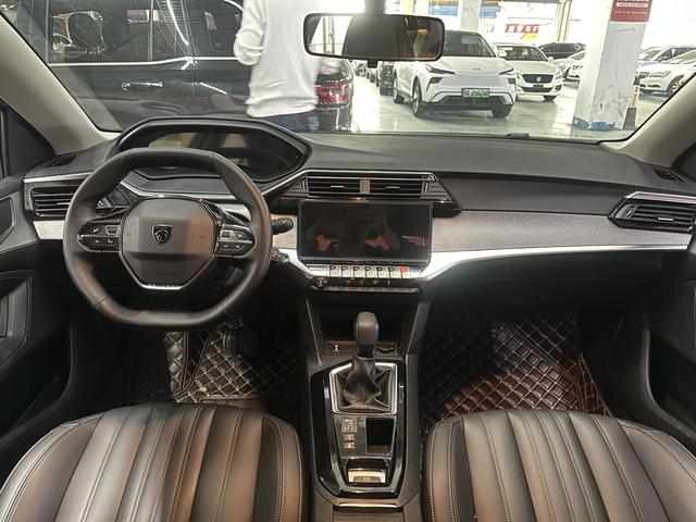 Peugeot 408 - фото 4